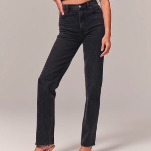 Abercrombie & FitchThe 90s Straight
Utra High Rise Curve Love Size 8 Long